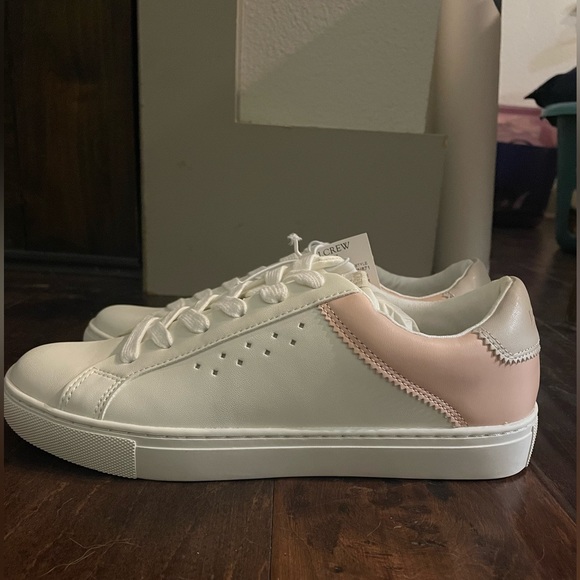 J. Crew Shoes - JCrew NWT white leather sneakers
